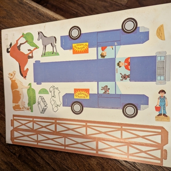 Vintage 1978 Tiny Farm paper craft Press-Out Book a Whitman book - Picture 8 of 9